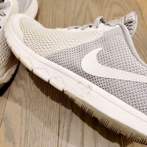 Nike Classic White & Grey Running Shoes Size: 8 US - Picture 5 of 11